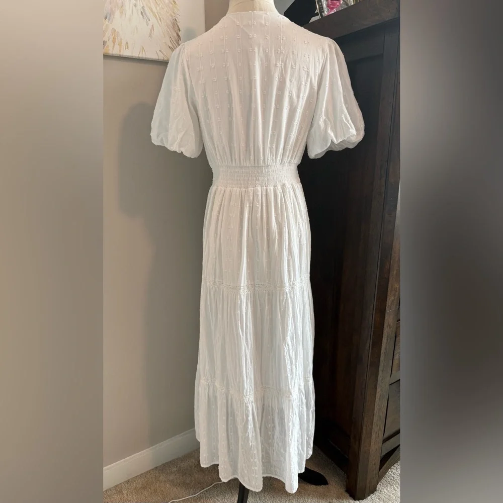Jessica Simpson White Eyelet Button-Front Maxi Dress with Puff Sleeves- Like New - Picture 5 of 8